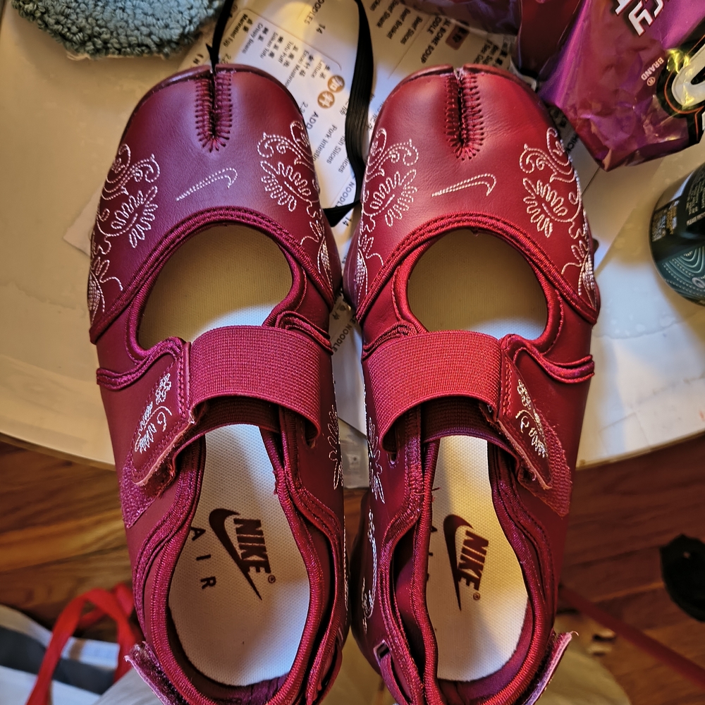 Nike Air Rift Leather Team Red Sneakers